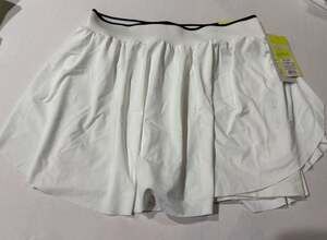 All in Motion Girls' Mid-Rise Skort White Size XL (14)
D2-005